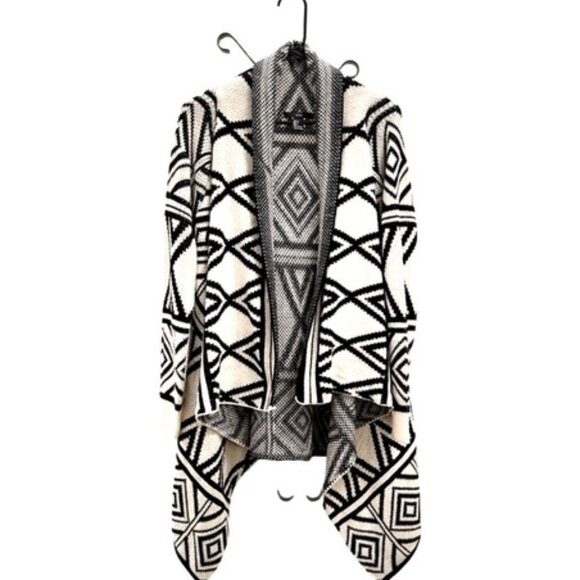 Forever 21 Geometric Knit Cardigan – Tribal Monochrome Drape, Size L - Picture 1 of 8